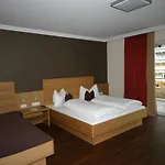 Hotel Herzblut - Joker Card Included In Summer