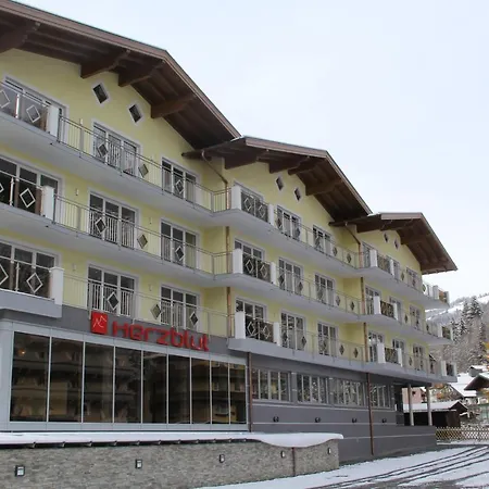 Hotel Herzblut - Joker Card Included In Summer