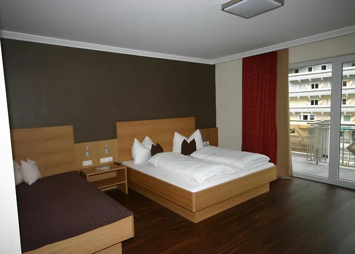 Hotel Herzblut - Joker Card Included In Summer