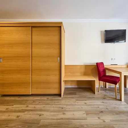 Leni-Marie Saalbach Hotell