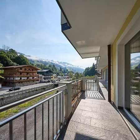 Leni-Marie Saalbach Hotell Saalbach-Hinterglemm
