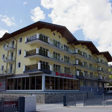 Leni-Marie Saalbach Saalbach-Hinterglemm