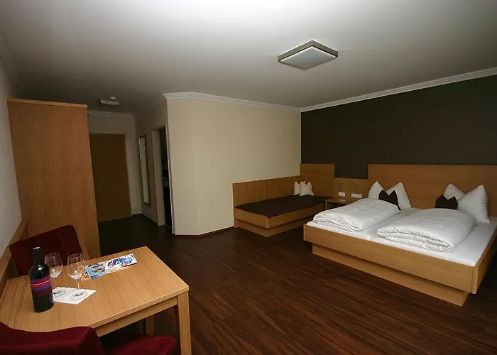 Hotell Herzblut - Joker Card Included In Summer 4*