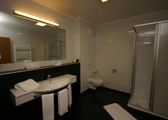 Hotel Herzblut - Joker Card Included In Summer