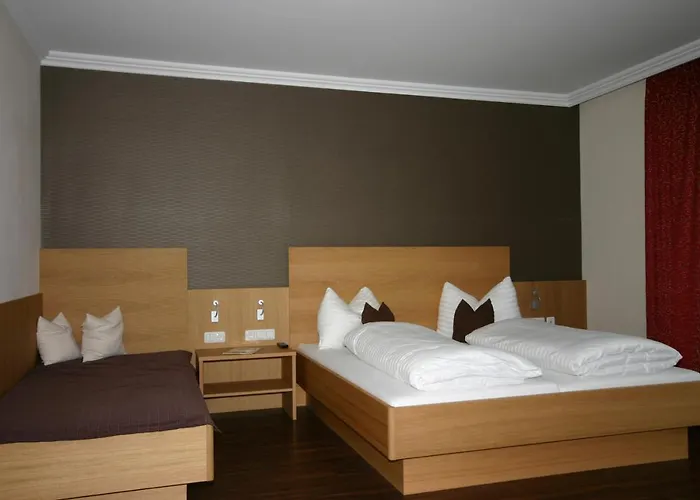 Hotell Herzblut - Joker Card Included In Summer