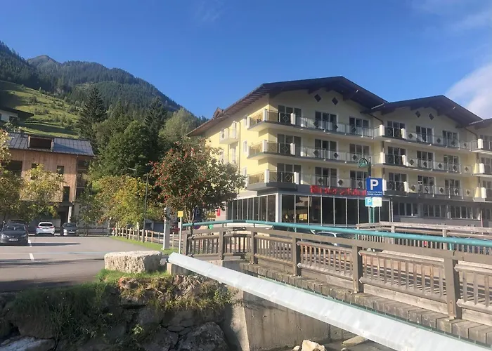 Hotell Herzblut - Joker Card Included In Summer