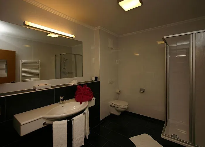 Herzblut - Joker Card Included In Summer Hotel 4*